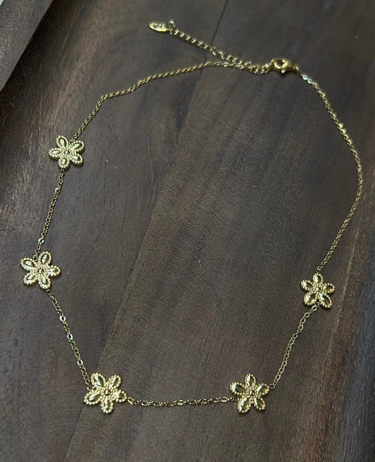 Kai Flower Necklace